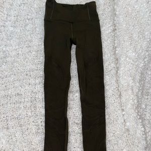 lululemon leggings w/ mesh